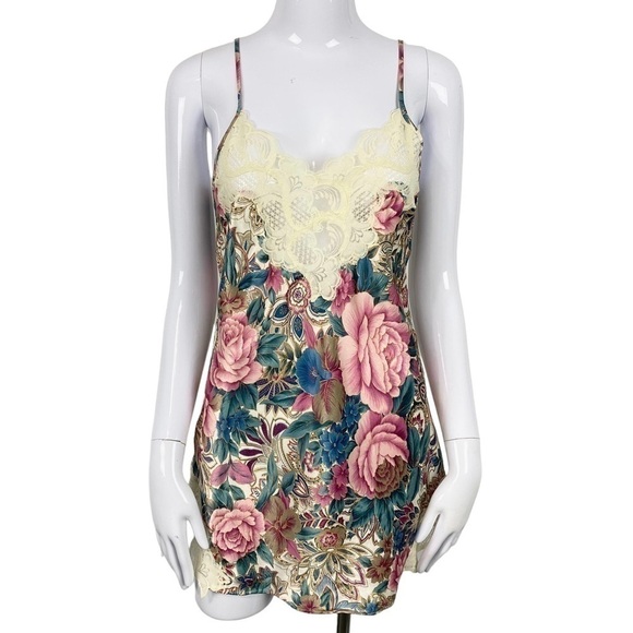 Victoria’s Secret Vintage Gold Label Y2K  Bably Doll Lace Camisole Top XSP - Picture 1 of 5